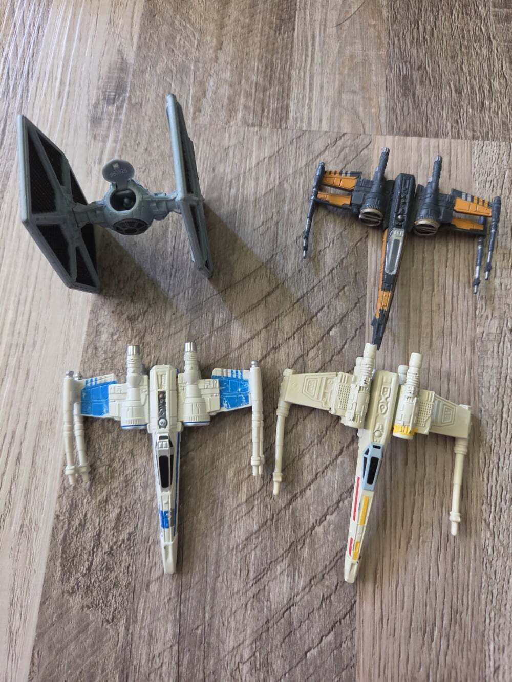 Star Wars Black Series Titanium Die-Cast Lot of 4 X-Wing Starfighters TIE Loose